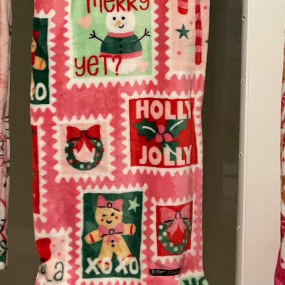 Betsey Johnson 🎁Christmas Gingerbread Snowman 50x70  Blanket NWT🎁 Gift Ready - Picture 2 of 4